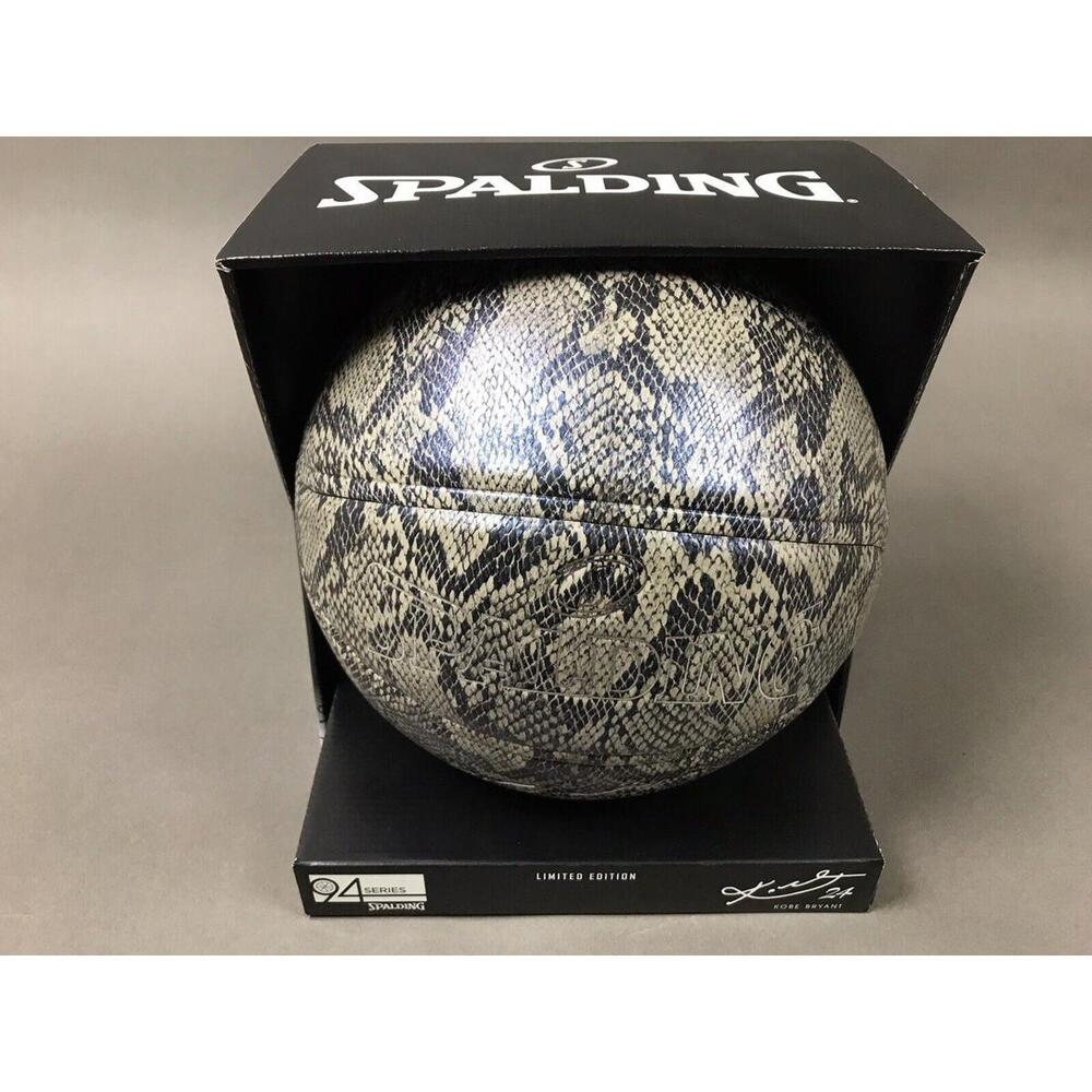 SPALDING X KOBE BRYANT 94 SILVER SERIES SNAKE SKIN BASKETBALL 100% AUTHENTIC 🏀 - Picture 2 of 9
